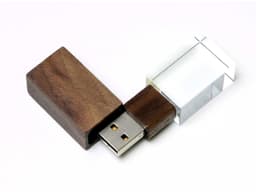 USB-флешка на 64 ГБ прямоугольной формы