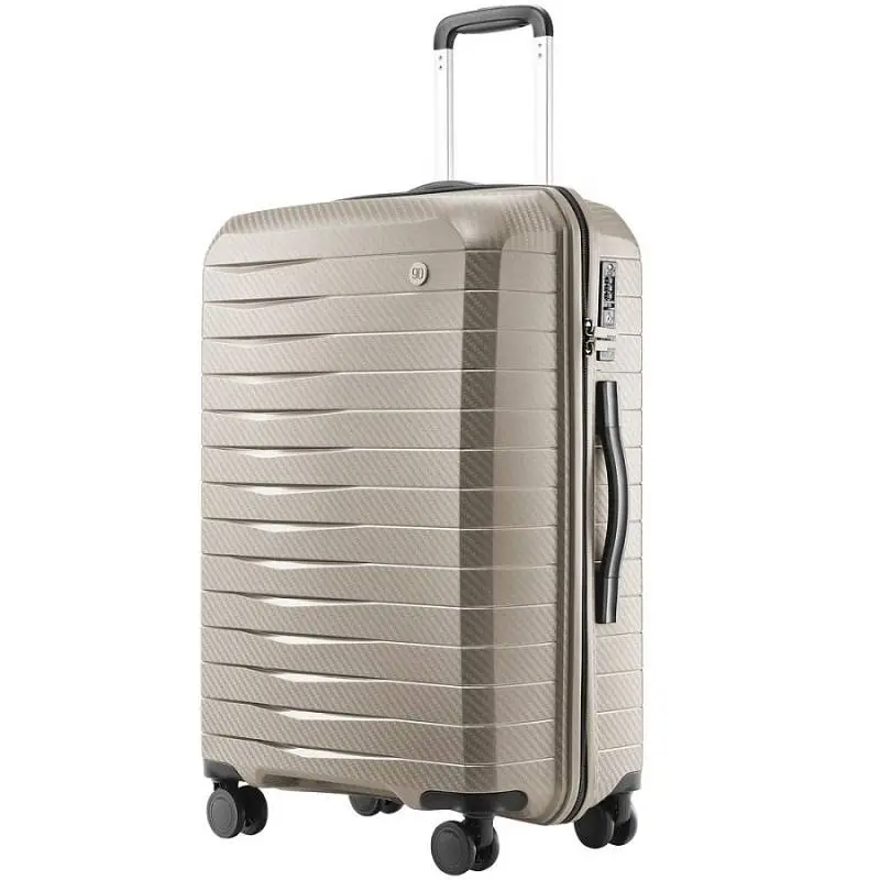 Чемодан Lightweight Luggage M, 65x45x26 см