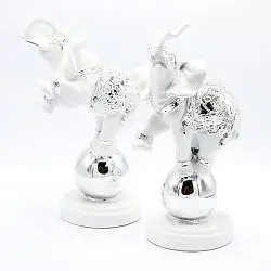 Набор статуэток "Слоны на шарах"